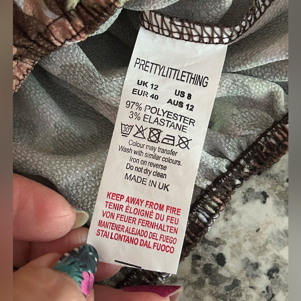 PrettyLittleThing Cropped Camo Off Shoulder Blouse Top Boho Cottagecore Size 8 - Picture 7 of 10